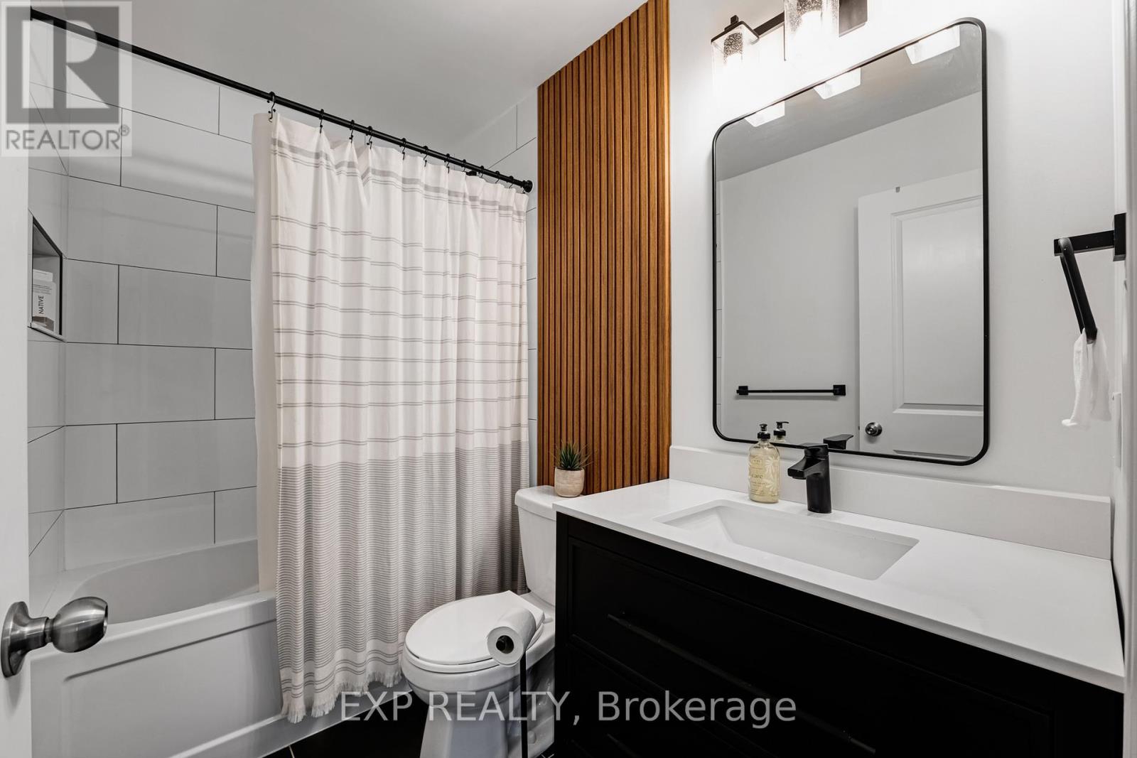 17 - 122 Dundas Street E, Hamilton, Ontario  L9H 7N3 - Photo 37 - X12935808