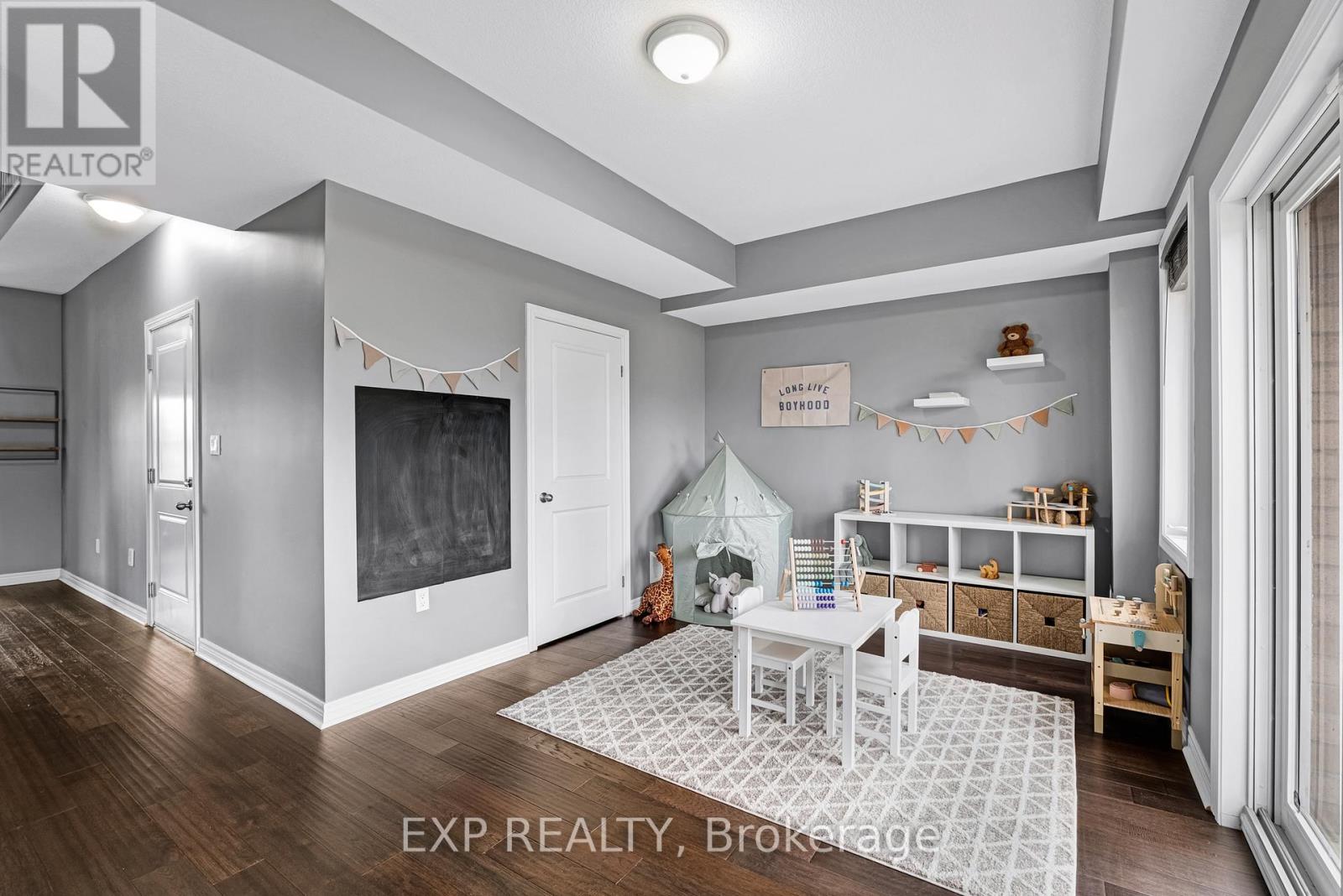 17 - 122 Dundas Street E, Hamilton, Ontario  L9H 7N3 - Photo 8 - X12935808