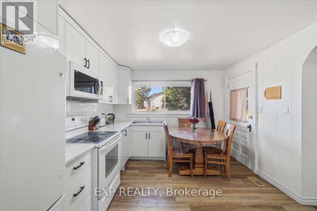 36 Cedar Street, Aylmer, Ontario  N5H 2E7 - Photo 6 - X12932008