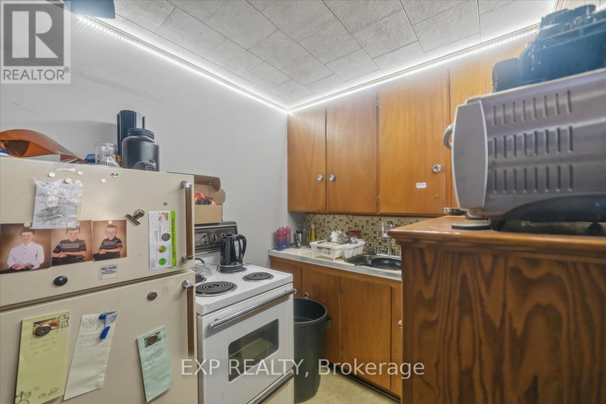 36 Cedar Street, Aylmer, Ontario  N5H 2E7 - Photo 8 - X12932008