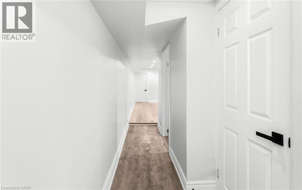 313 Ashbury Road Unit# Lower, Oakville, Ontario  L6K 2M2 - Photo 4 - 40816309