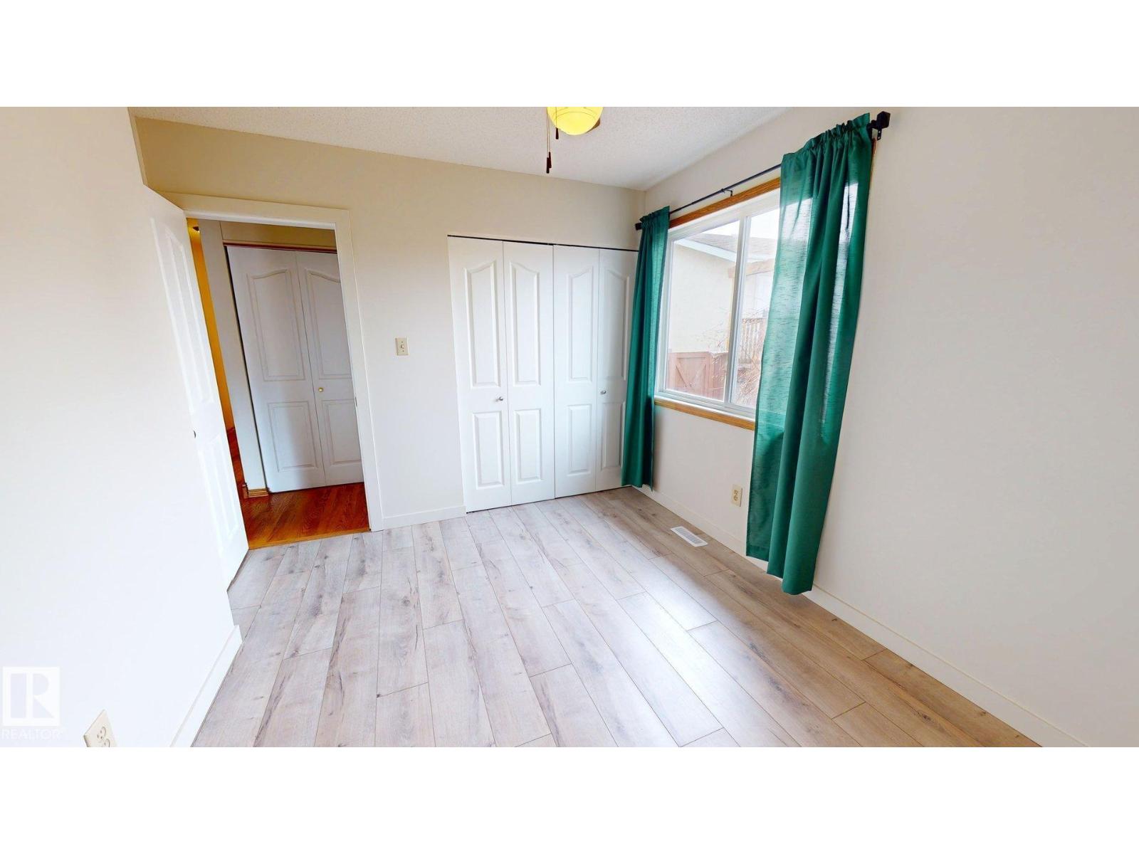 363 Richfield Rd Nw, Edmonton, Alberta  T6K 0K7 - Photo 18 - E4479486