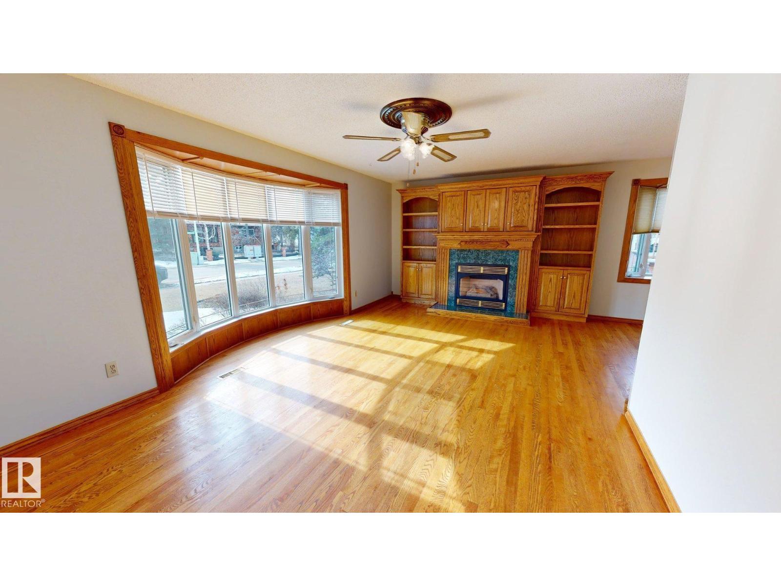 363 Richfield Rd Nw, Edmonton, Alberta  T6K 0K7 - Photo 5 - E4479486