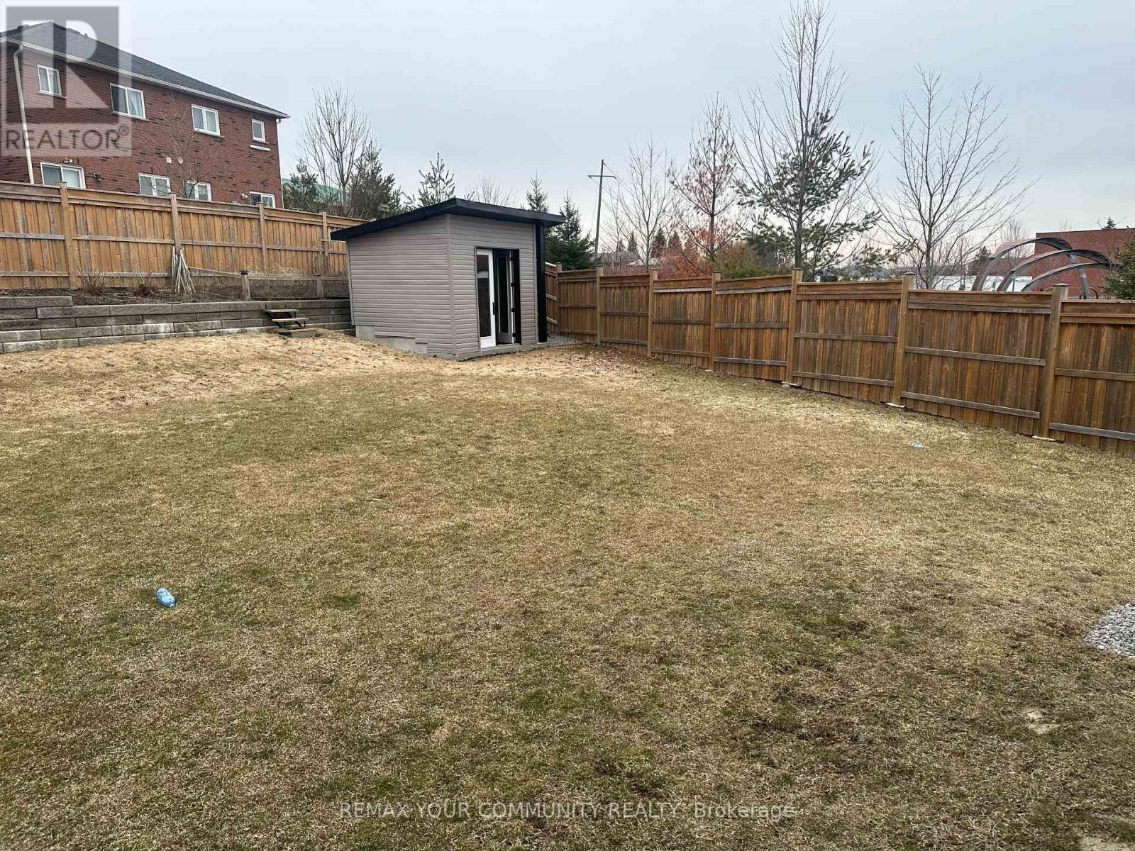 678 Somerville Drive, Newmarket, Ontario L3X 0J6 - Photo 33 - N12899576