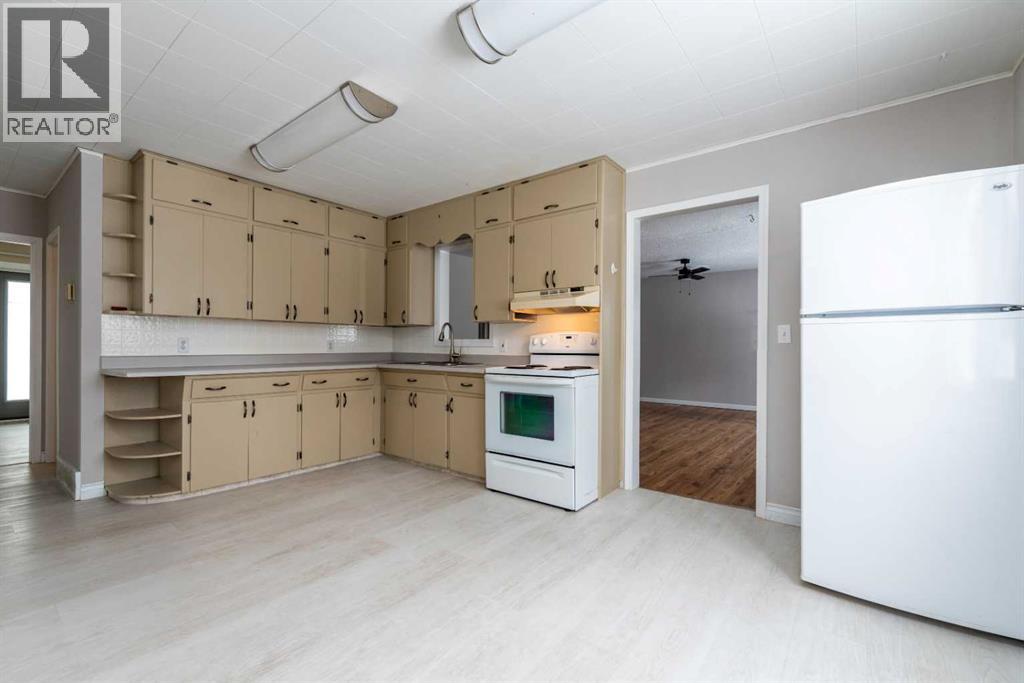 202, 1st Street West, Lashburn, Saskatchewan  S0M 1H0 - Photo 10 - A2297576