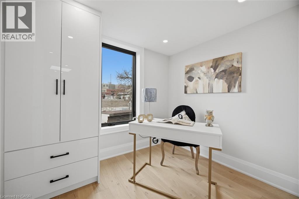 241 Maria Street, Toronto, Ontario  M6P 1W6 - Photo 16 - 40816064