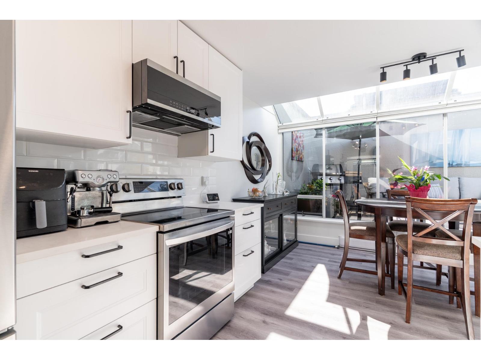 Listing Picture 5 of 40 : 501 1225 MERKLIN STREET, White Rock - 魯藝地產 Yvonne Lu Group - MLS Medallion Club Member