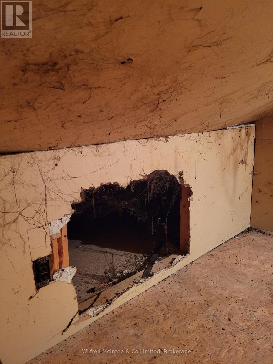 444 Chepstow Road, Brockton, Ontario  N0G 1K0 - Photo 21 - X12937256