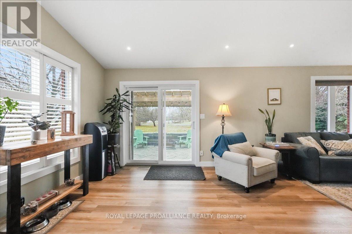 300 Farnham Road, Belleville, Ontario  K8N 0P1 - Photo 13 - X12937286