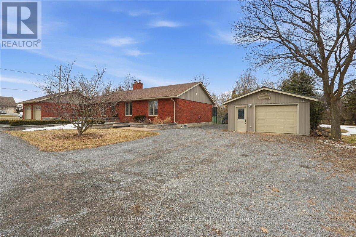 300 Farnham Road, Belleville, Ontario  K8N 0P1 - Photo 3 - X12937286