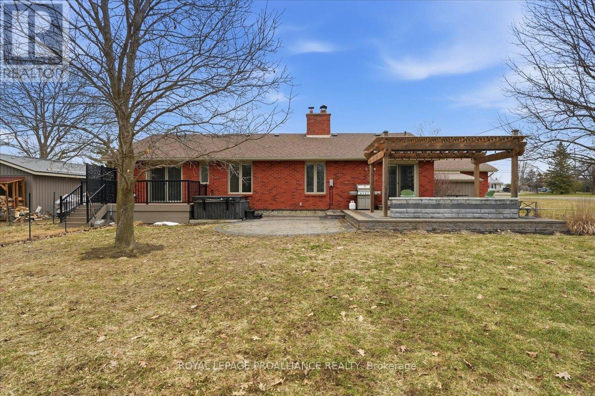 300 Farnham Road, Belleville, Ontario  K8N 0P1 - Photo 41 - X12937286