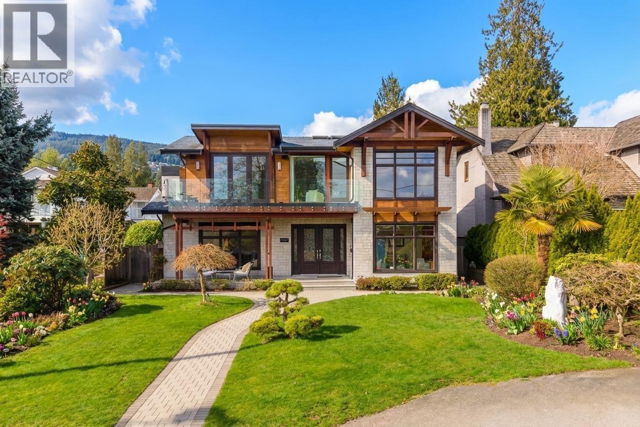 1175 HAYWOOD AVENUE, West Vancouver, British Columbia