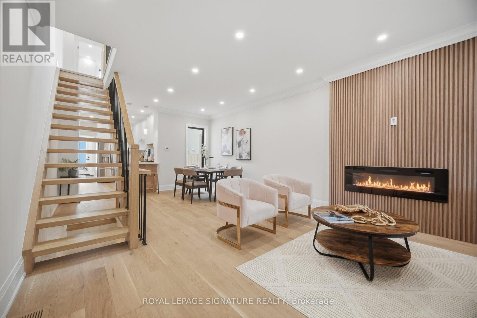 241 Maria Street, Toronto, Ontario  M6P 1W6 - Photo 10 - W12936952