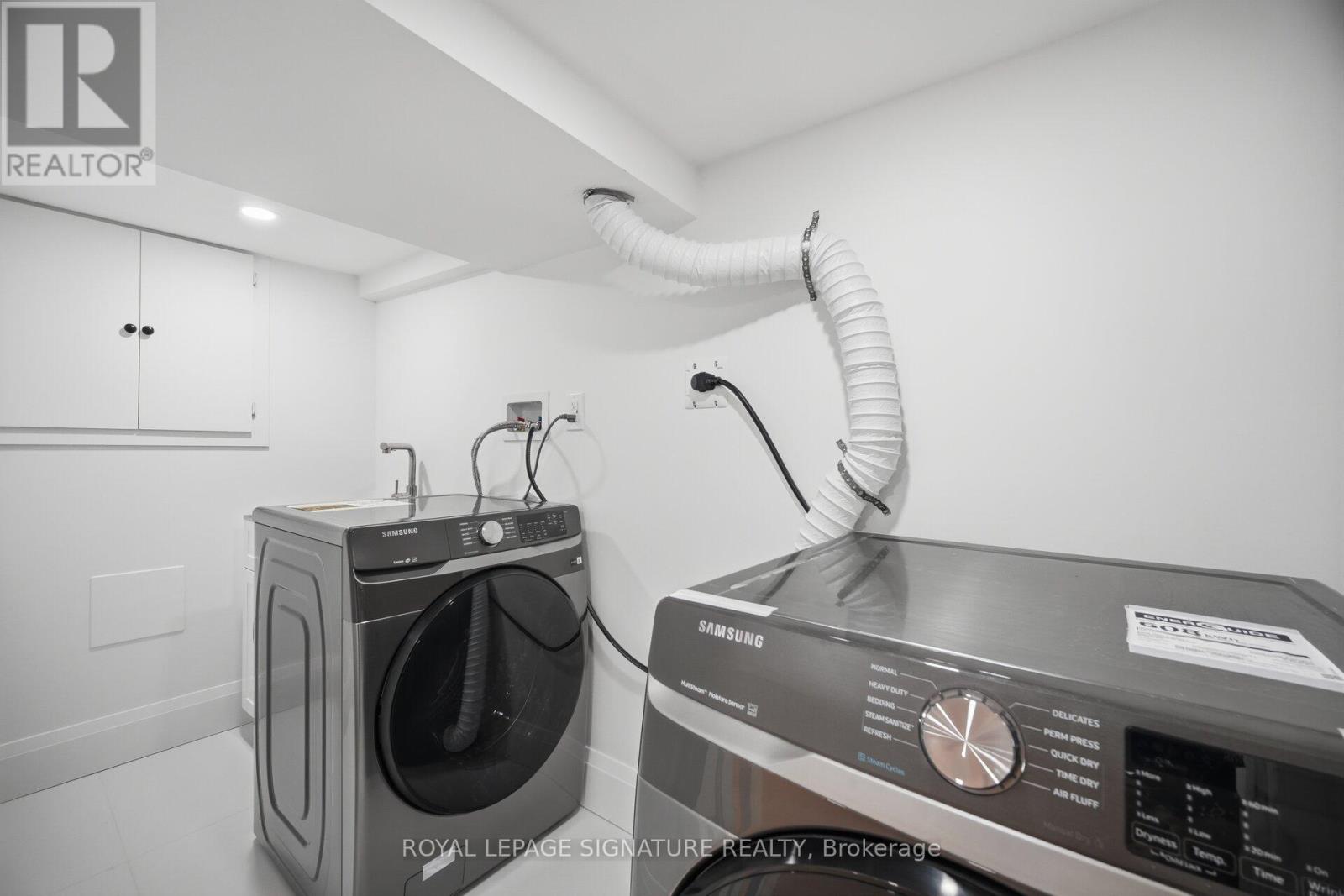 241 Maria Street, Toronto, Ontario  M6P 1W6 - Photo 24 - W12936952