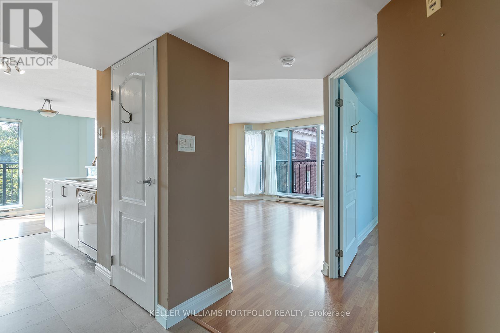 604 - 97 Lawton Boulevard, Toronto, Ontario  M4V 1Z6 - Photo 2 - C12937238