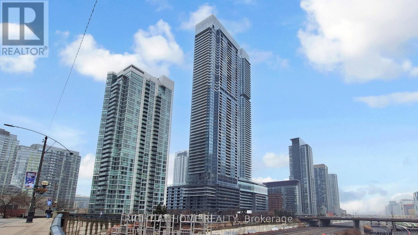 7706 - 3 Concord City Place Way, Toronto, Ontario  M5V 0X4 - Photo 1 - C12937258