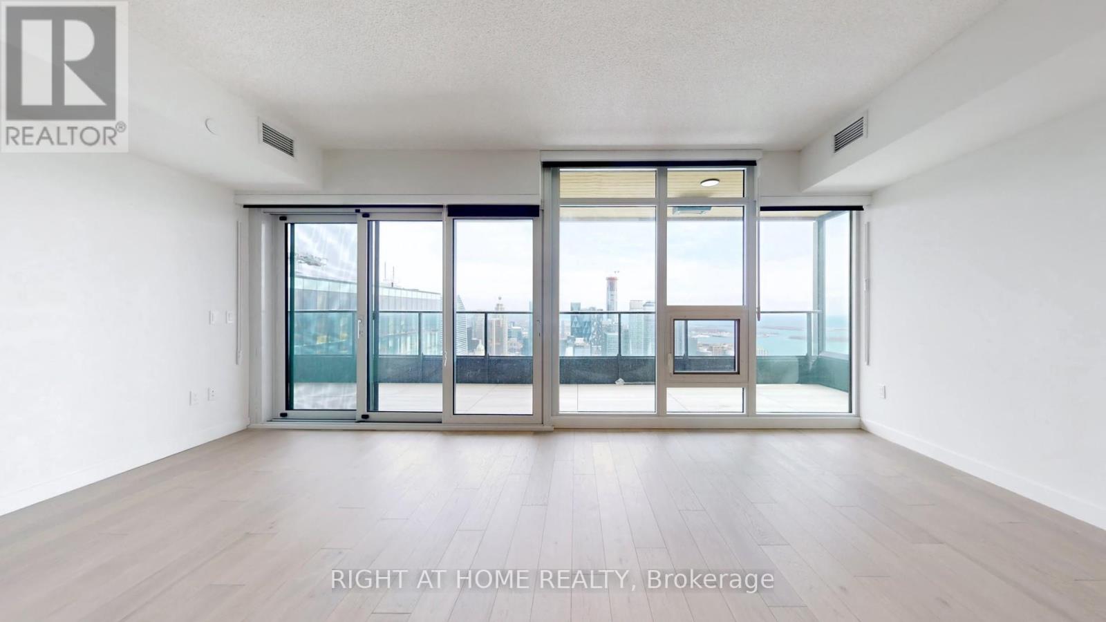 7706 - 3 Concord City Place Way, Toronto, Ontario  M5V 0X4 - Photo 11 - C12937258