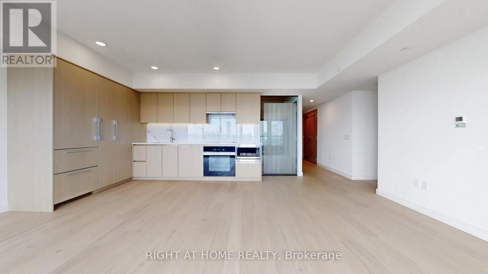 7706 - 3 Concord City Place Way, Toronto, Ontario  M5V 0X4 - Photo 14 - C12937258