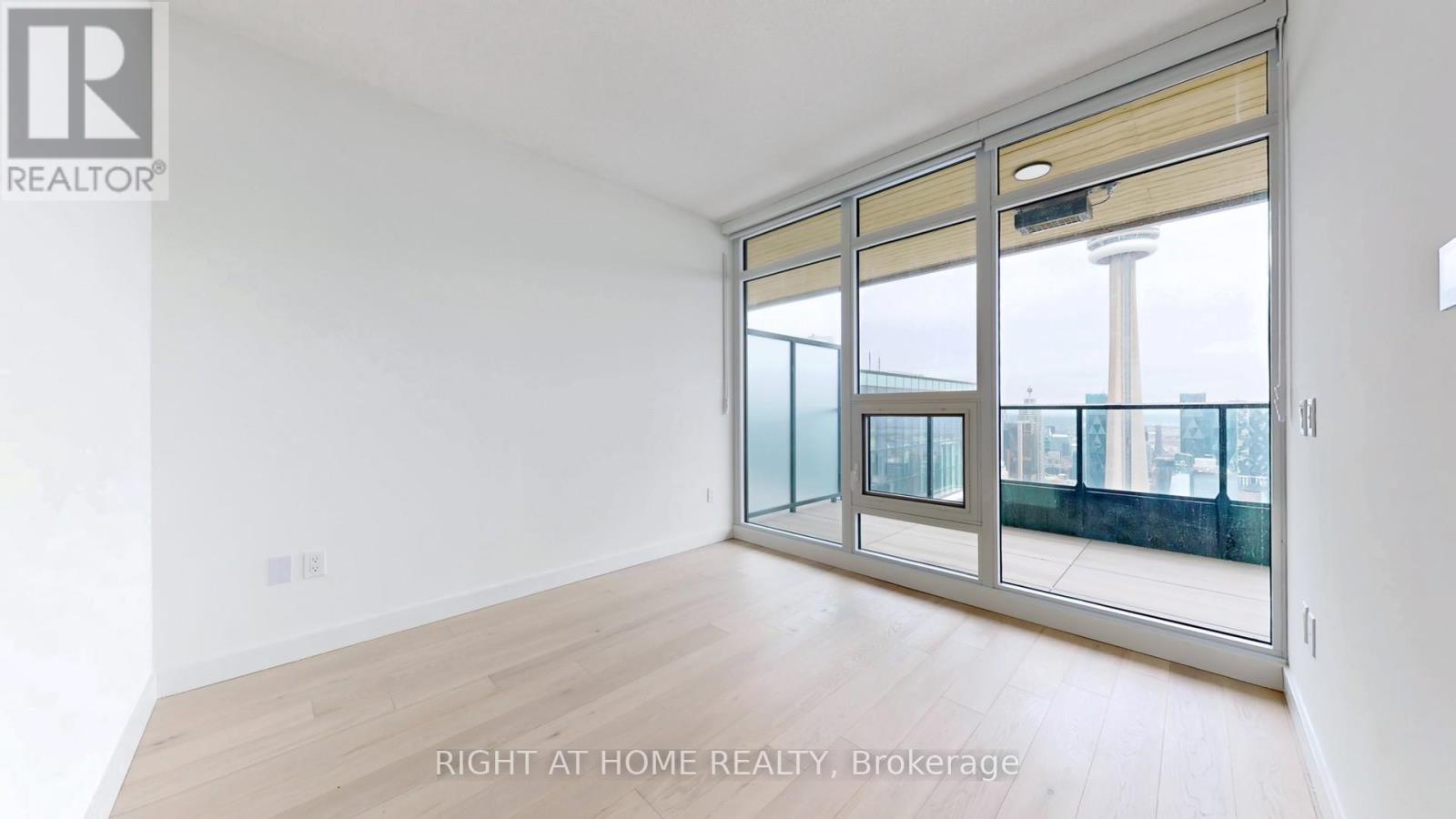 7706 - 3 Concord City Place Way, Toronto, Ontario  M5V 0X4 - Photo 17 - C12937258