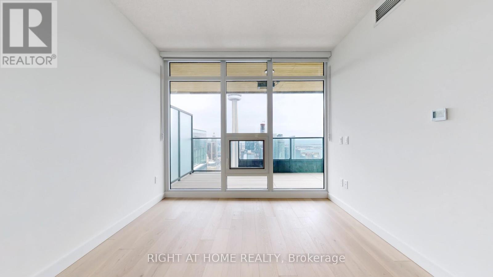 7706 - 3 Concord City Place Way, Toronto, Ontario  M5V 0X4 - Photo 18 - C12937258