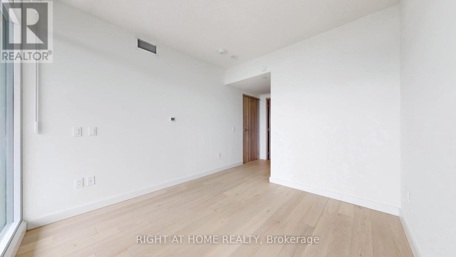 7706 - 3 Concord City Place Way, Toronto, Ontario  M5V 0X4 - Photo 19 - C12937258