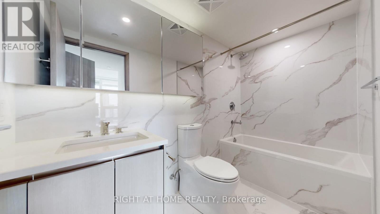 7706 - 3 Concord City Place Way, Toronto, Ontario  M5V 0X4 - Photo 21 - C12937258