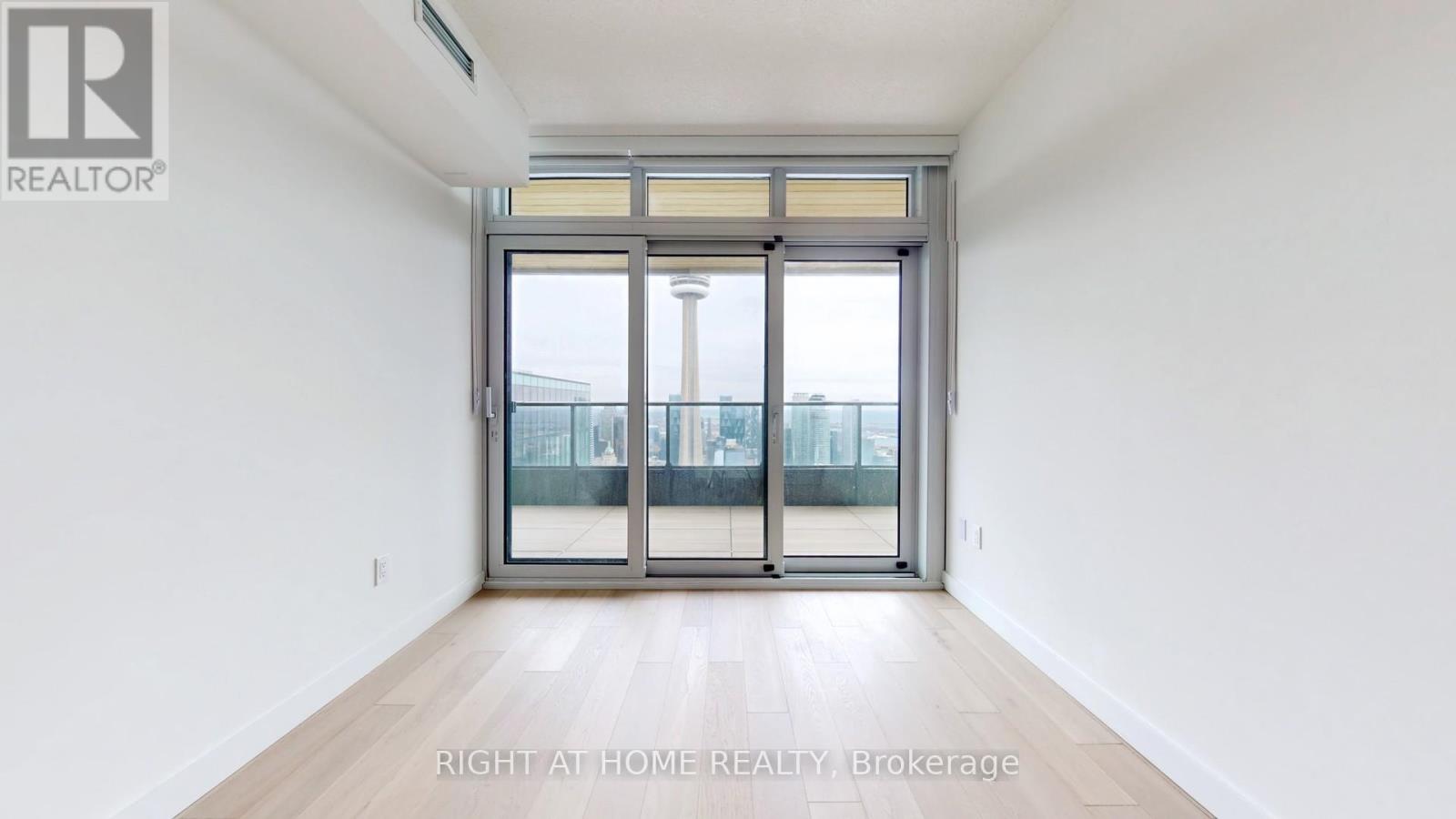 7706 - 3 Concord City Place Way, Toronto, Ontario  M5V 0X4 - Photo 23 - C12937258