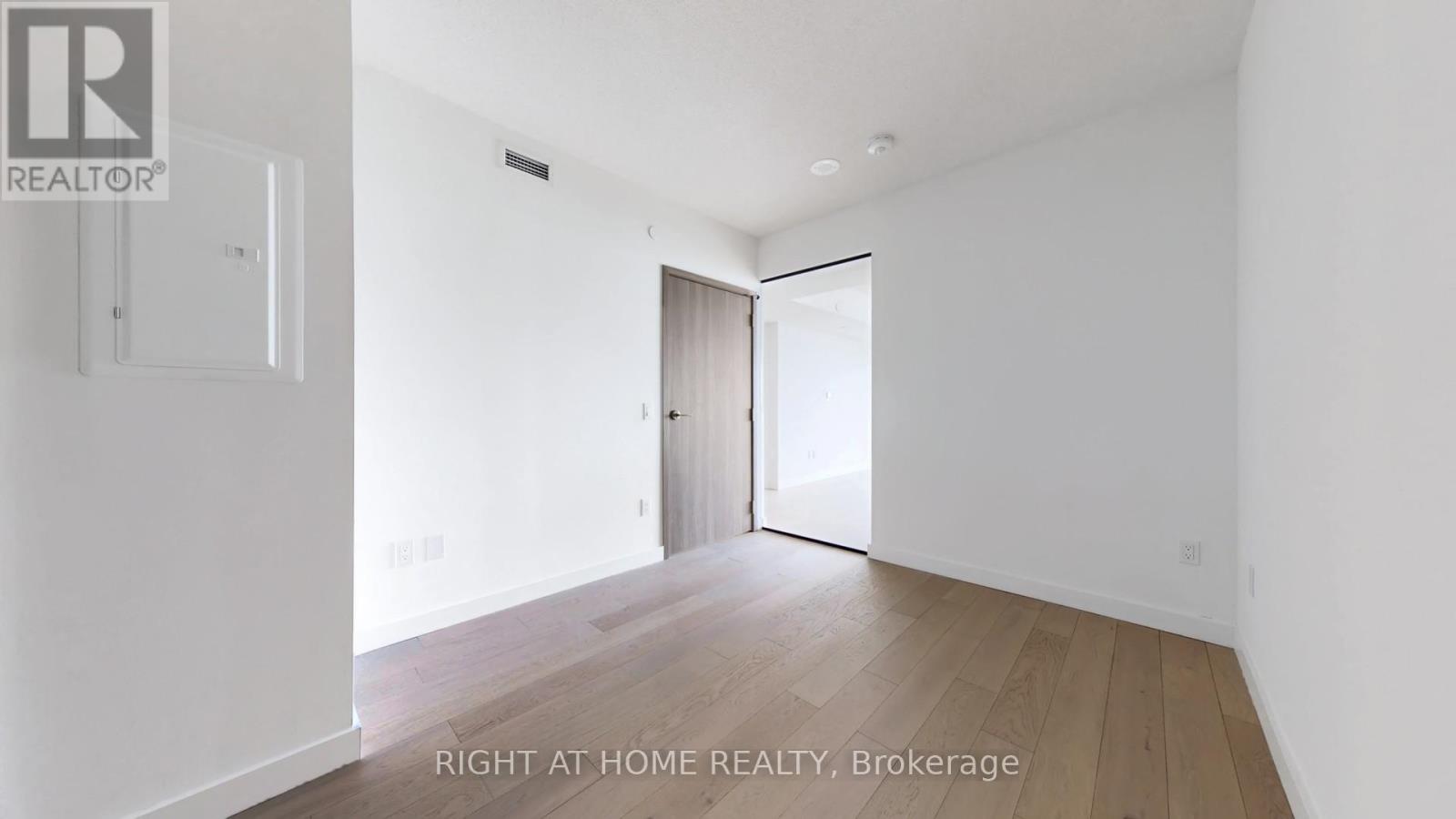 7706 - 3 Concord City Place Way, Toronto, Ontario  M5V 0X4 - Photo 27 - C12937258