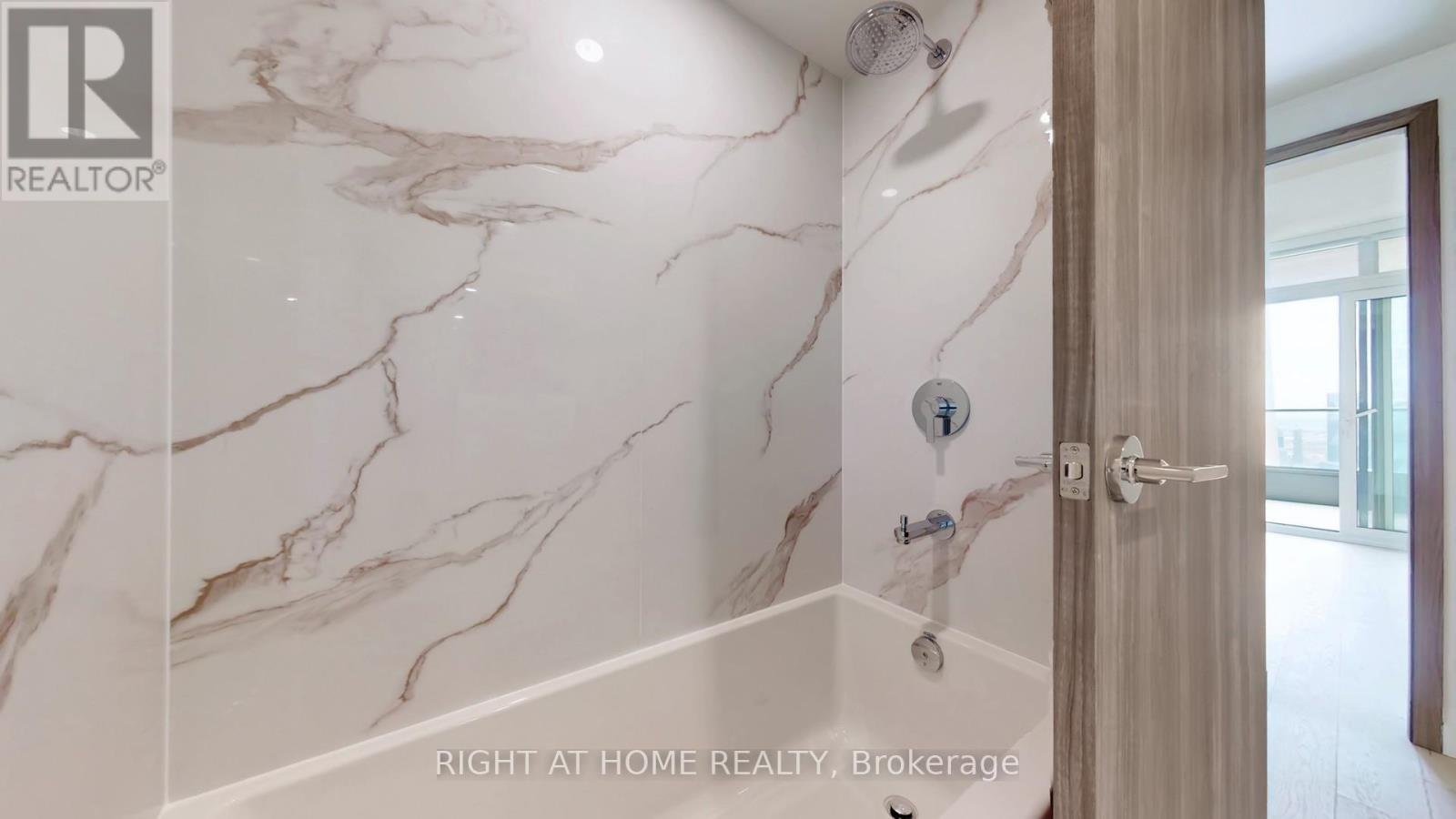 7706 - 3 Concord City Place Way, Toronto, Ontario  M5V 0X4 - Photo 30 - C12937258