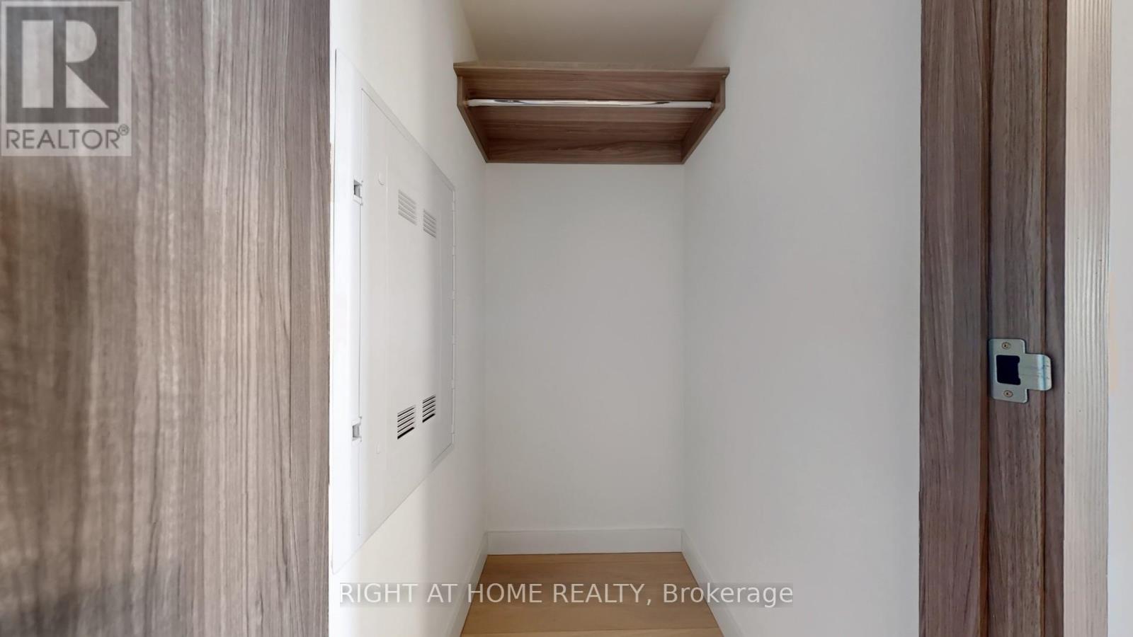 7706 - 3 Concord City Place Way, Toronto, Ontario  M5V 0X4 - Photo 32 - C12937258