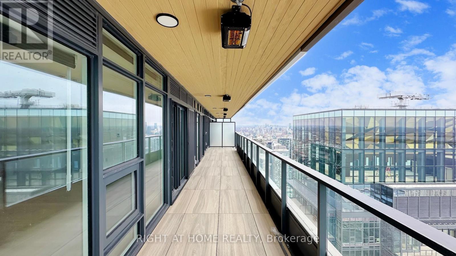 7706 - 3 Concord City Place Way, Toronto, Ontario  M5V 0X4 - Photo 36 - C12937258