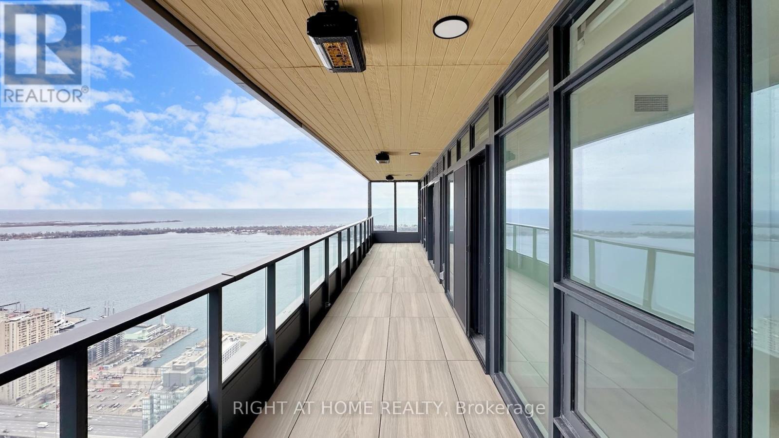 7706 - 3 Concord City Place Way, Toronto, Ontario  M5V 0X4 - Photo 40 - C12937258