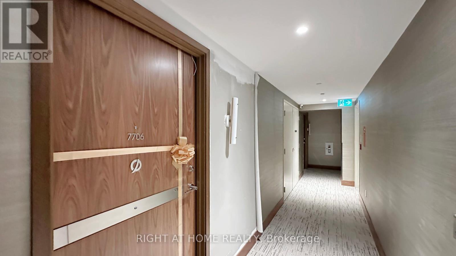 7706 - 3 Concord City Place Way, Toronto, Ontario  M5V 0X4 - Photo 41 - C12937258