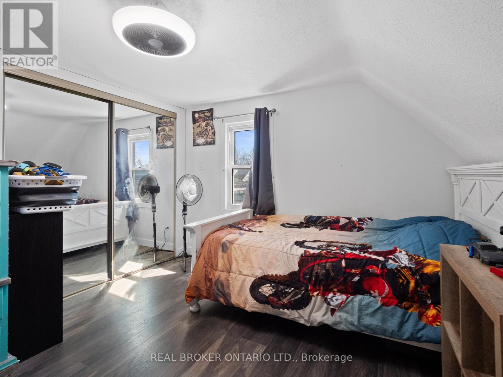 18 Patricia Avenue, Welland, Ontario  L3C 1E8 - Photo 15 - X12937248