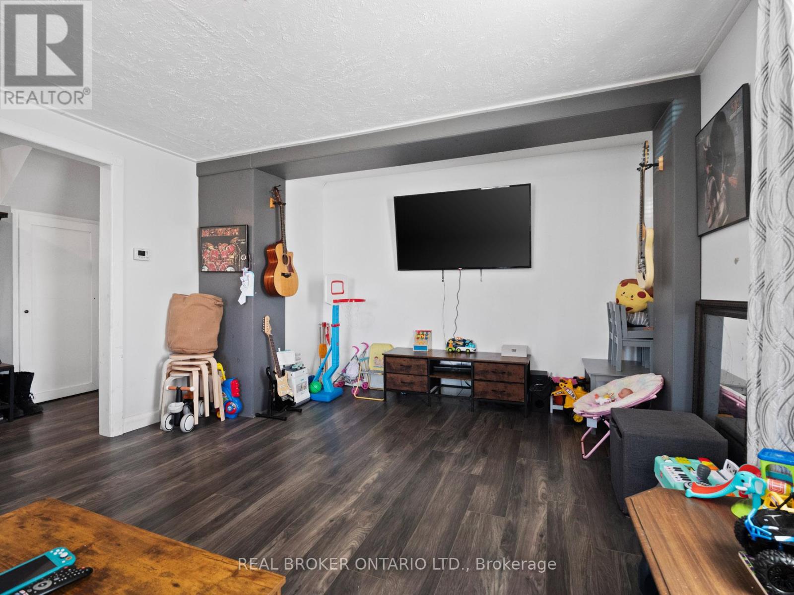 18 Patricia Avenue, Welland, Ontario  L3C 1E8 - Photo 7 - X12937248