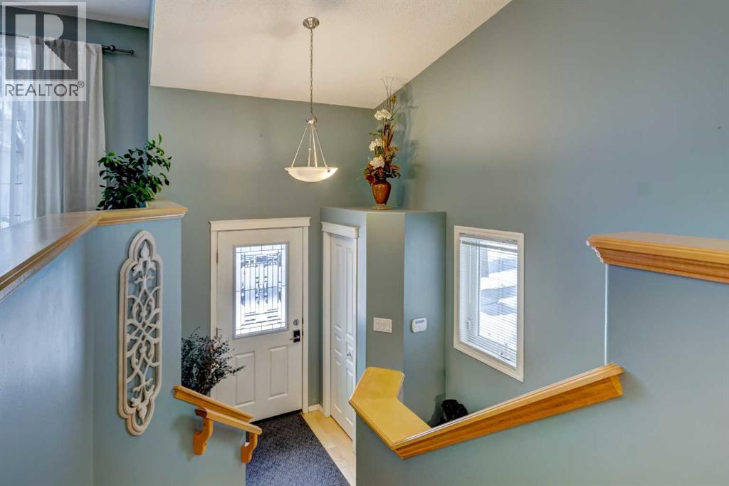 27 Elgin Drive Se, Calgary, Alberta  T2Z 3Y7 - Photo 3 - A2294114