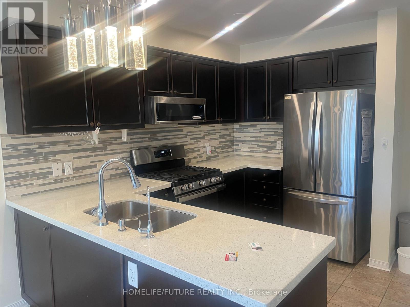 1359 Whitelaw Avenue, Oshawa, Ontario  L1K 0G6 - Photo 3 - E12936840