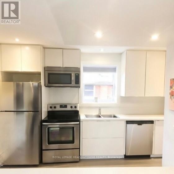 3 - 33 Broadview Avenue, Mississauga, Ontario  L5H 2S8 - Photo 9 - W12742994