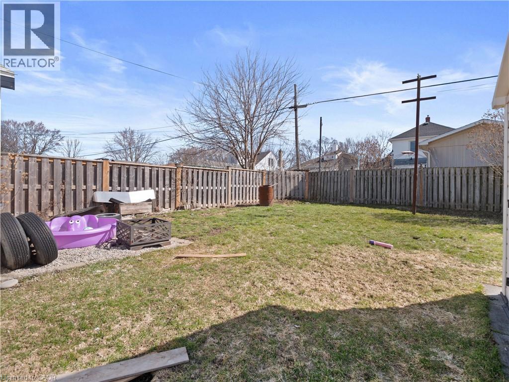 18 Patricia Avenue, Welland, Ontario  L3C 1E8 - Photo 21 - 40816323