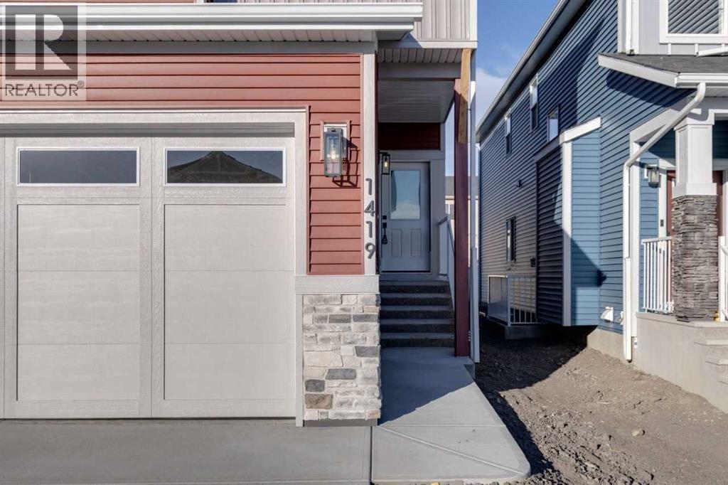 1419 Bayview Crescent SW, Airdrie, Alberta  T4B 3N6 - Photo 4 - A2270739