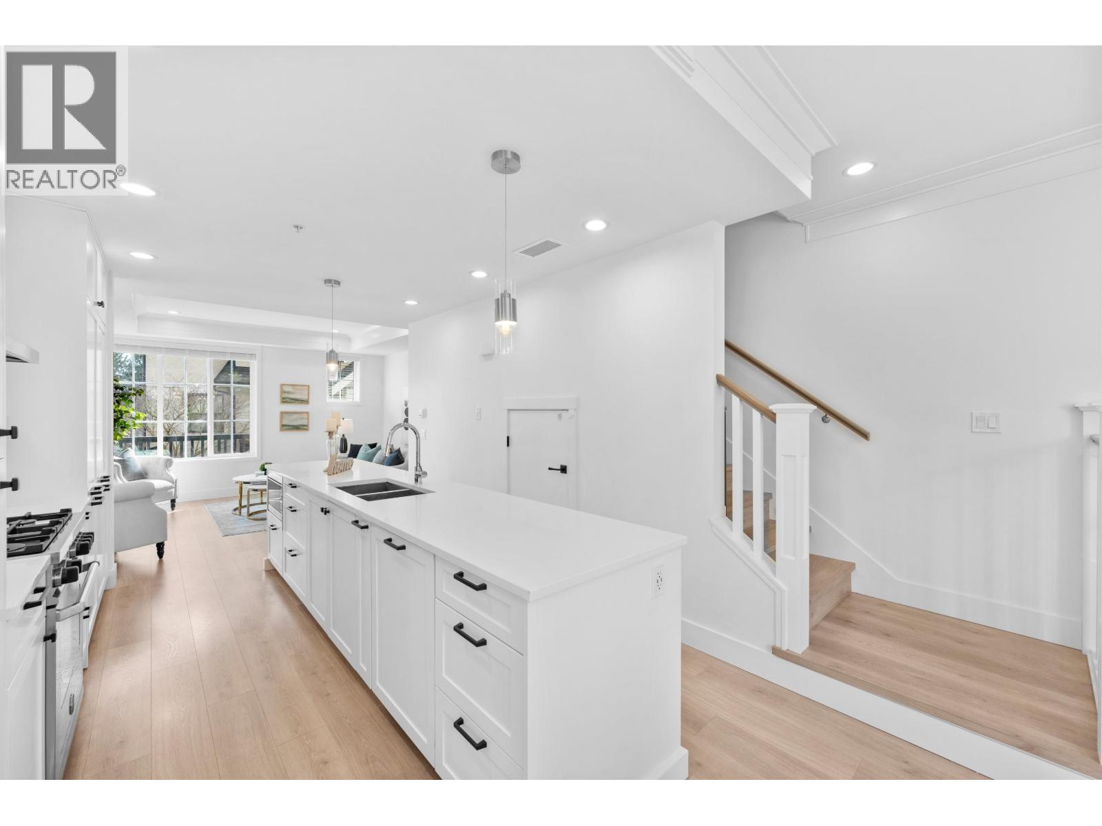 322 W 62nd Avenue, Vancouver, British Columbia  V5X 2E3 - Photo 9 - R3104840