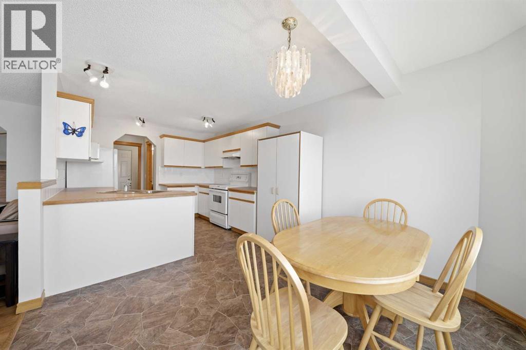 154 Hidden Hills Terrace Nw, Calgary, Alberta  T3A 6E3 - Photo 8 - A2297408