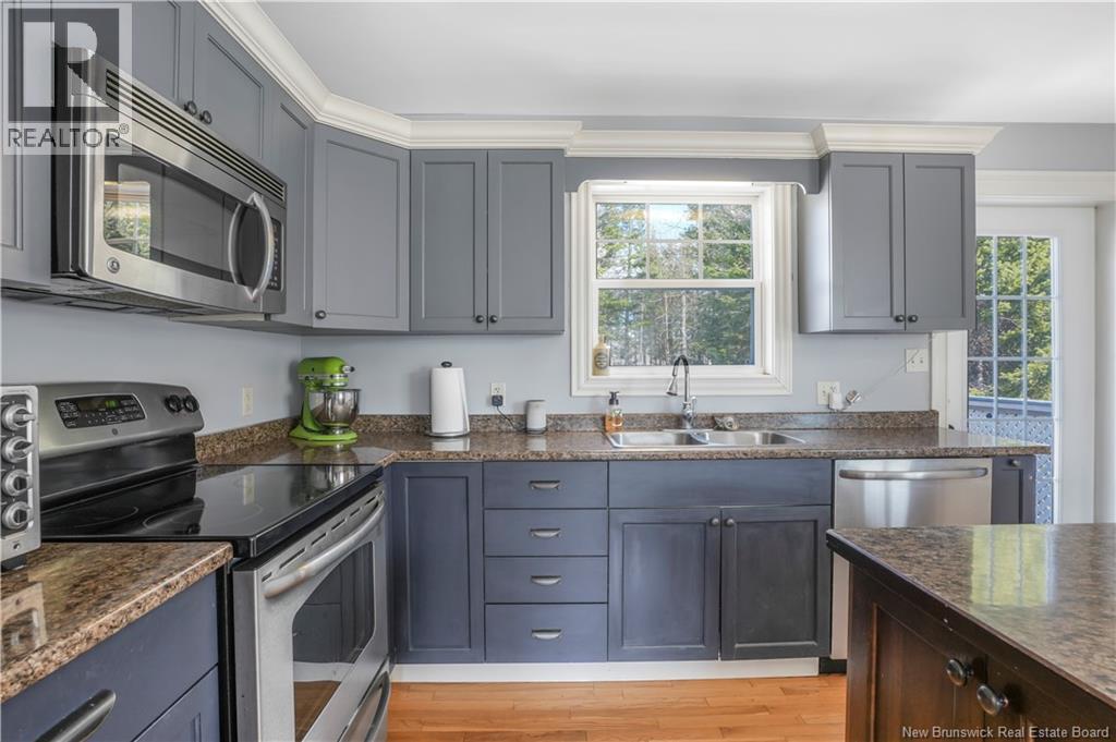30 Brown Boulevard, Fredericton, New Brunswick  E3A 0E4 - Photo 13 - NB136020