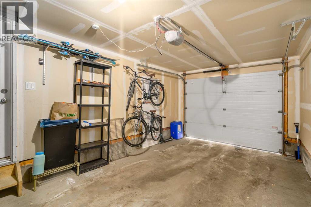 381 Copperpond Landing SE, Calgary, Alberta  T2Z 1G6 - Photo 36 - A2288788