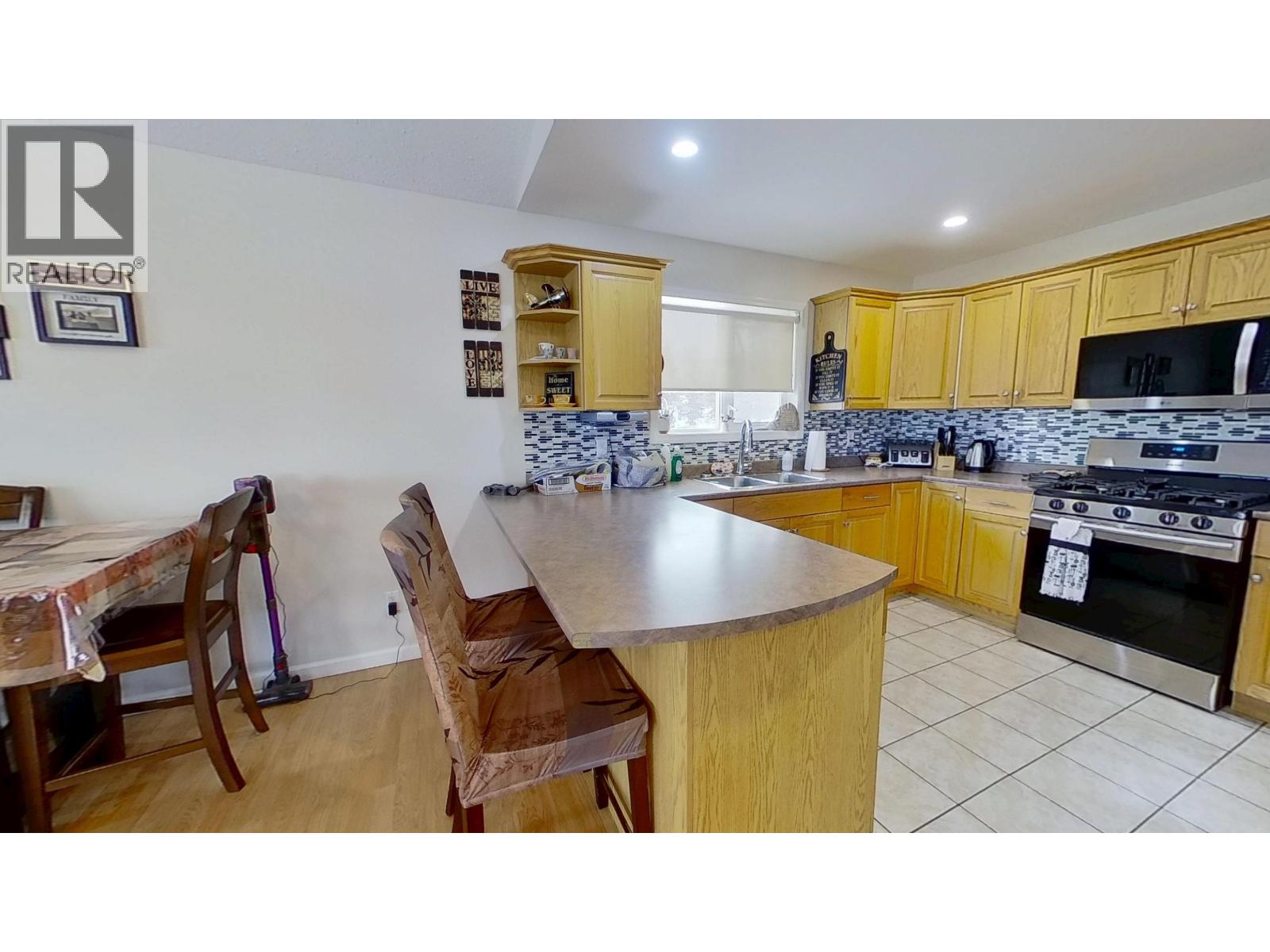 12851 Bens Road, Charlie Lake, British Columbia  V0C 1H0 - Photo 7 - R3104971