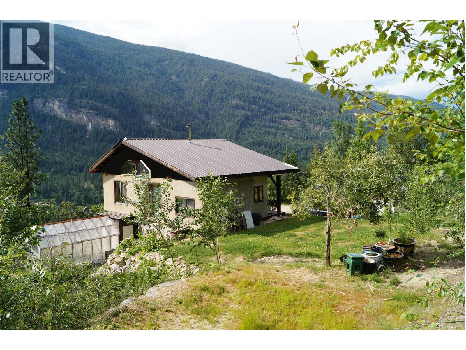 4650 6 Highway, Winlaw, British Columbia