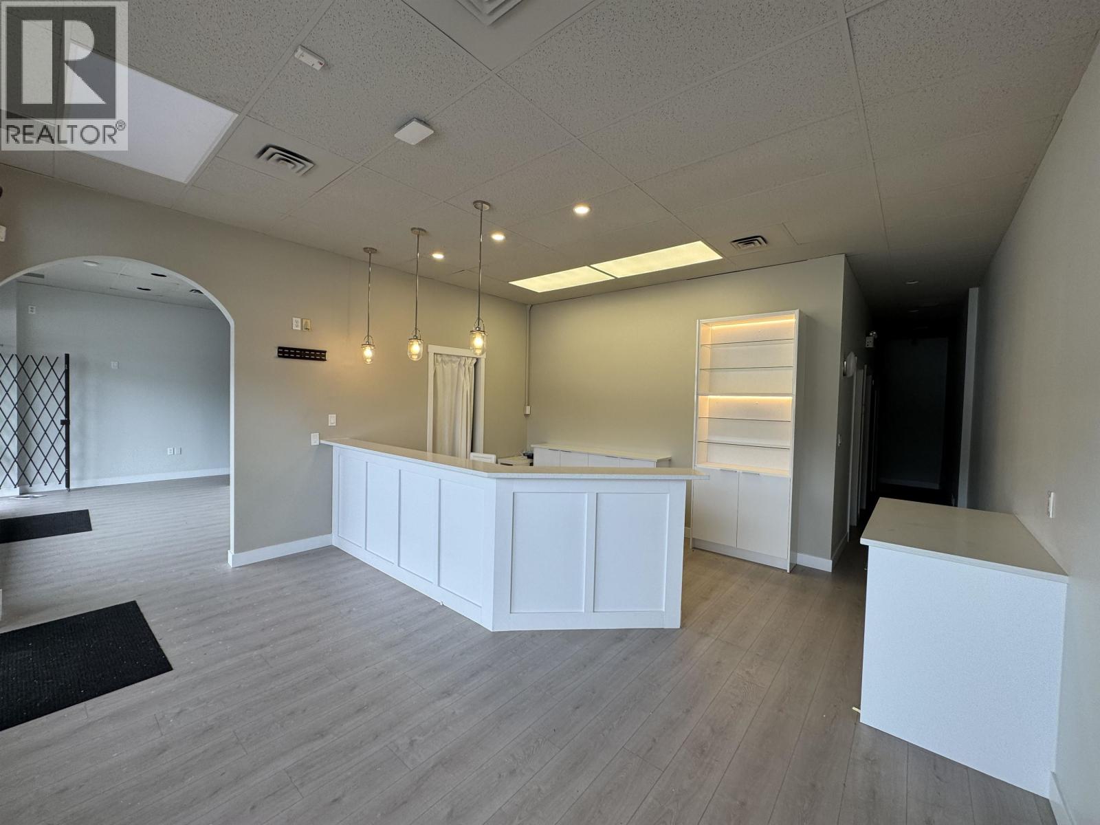 307 1194 Lansdowne Drive, Coquitlam, British Columbia  V3E 1J7 - Photo 4 - C8077444