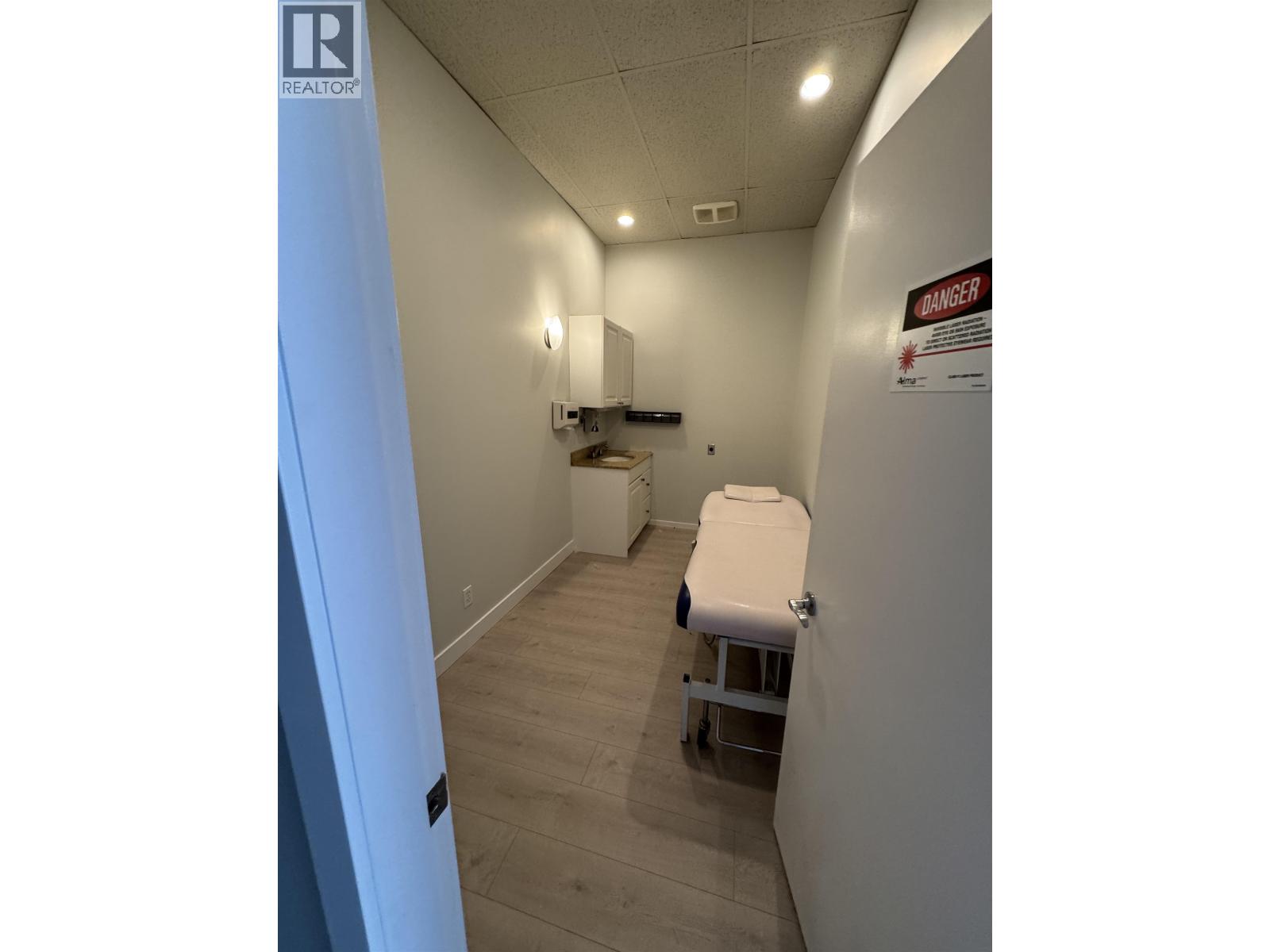 307 1194 Lansdowne Drive, Coquitlam, British Columbia  V3E 1J7 - Photo 11 - C8077444