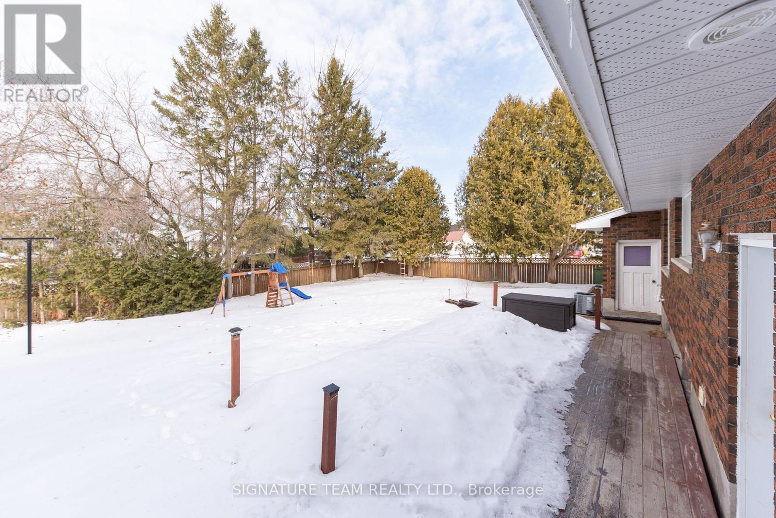 7 Mary Street, Petawawa, Ontario  K8H 1R6 - Photo 4 - X12937288