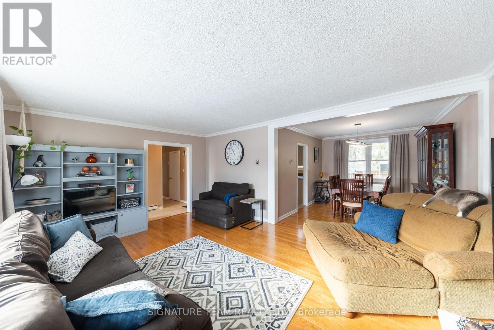 7 Mary Street, Petawawa, Ontario  K8H 1R6 - Photo 6 - X12937288